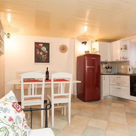 Holiday Home Smokovec Vrbnik Exterior foto